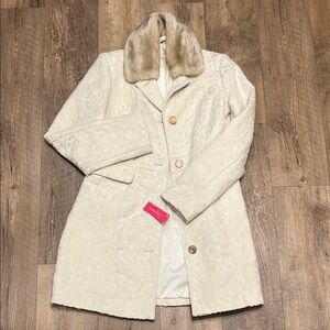 NWT Xhilaration Cream Pea Coat with Faux Fur Collar and Gold Colored Buttons 💛